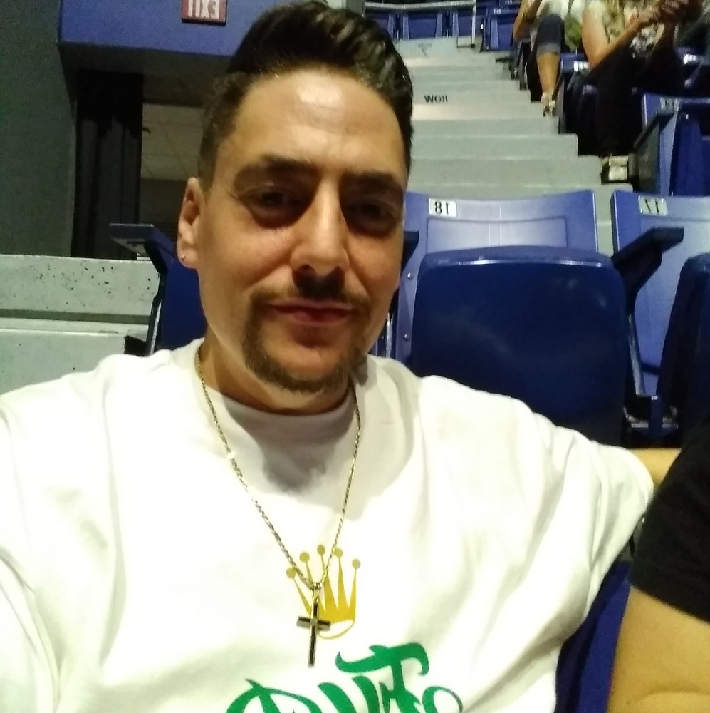 Meet your Posher, Charlie 🤓